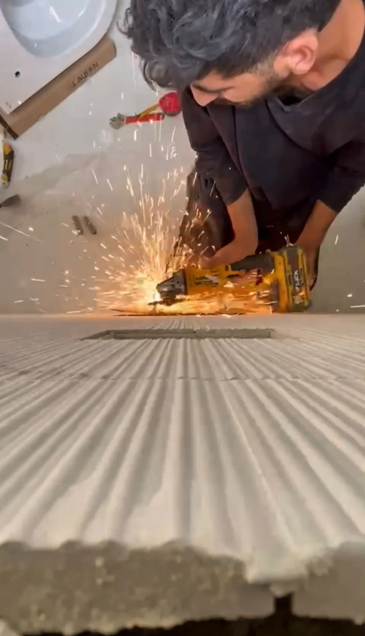 התקנת אסלה סמויה